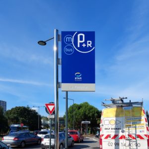 Caisson lumineux drapeau - La Poterie Parc relais - Groupe Self Signal